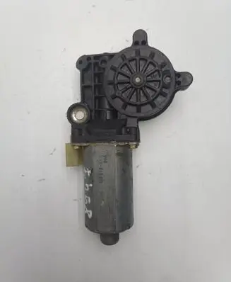 Volvo S70 V70 V70 XC Rear door window regulator motor 9152726
