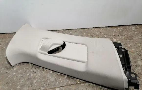 Lexus ES 250 - 300 - 330 (B) pillar trim (top) 6241033220