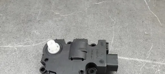 BMW 3 E92 E93 A/C air flow flap actuator/motor 412650750