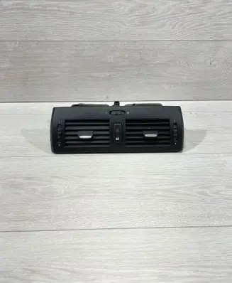 Dash center air vent grill