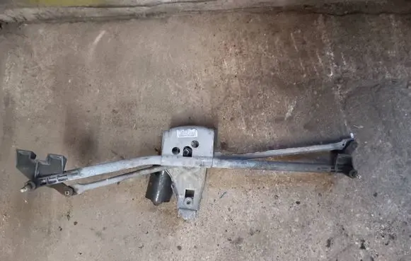 Audi A6 S6 C4 4A Front wiper linkage and motor 4A1955023C