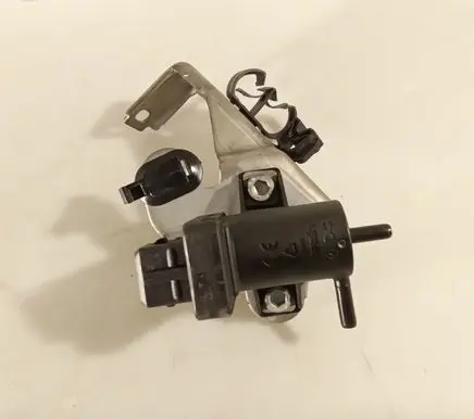 Opel Movano B Turbo solenoid valve 8200762162 820039737R