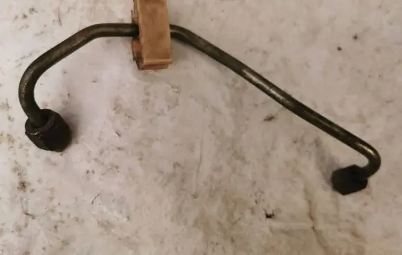 Volvo V50 Fuel main line pipe