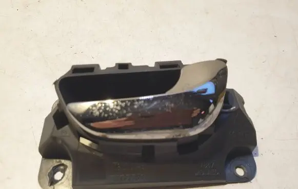 Volvo S80 Front door interior handle 09170046