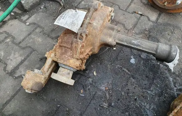 Land Rover Discovery 3 - LR3 Front differential 