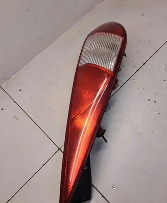 Ford Mondeo Mk III Rear/tail lights 1S7113404C