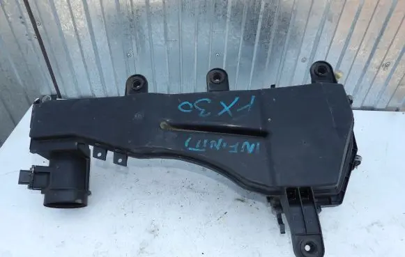 Infiniti FX Air filter box