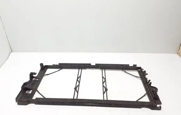 Volvo XC60 Radiator mount bracket 31368234