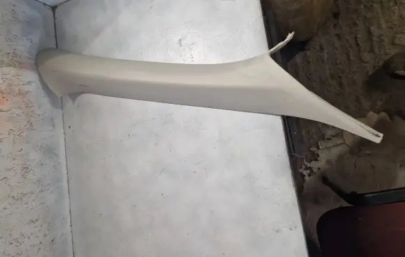 Volvo V40 (A) pillar trim 31350322