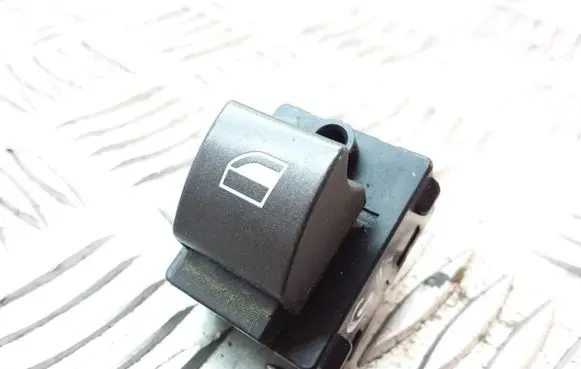 BMW 7 E65 E66 Electric window control switch 8379597