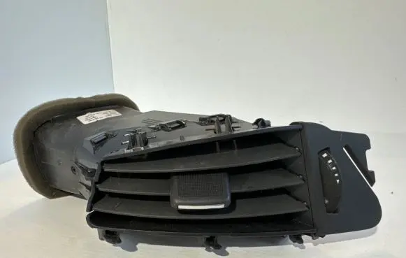 Opel Astra J Dash center air vent grill 13261539 13300570 13271842