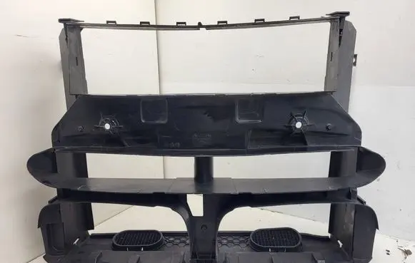 BMW X5 F15 Radiator trim 8055208