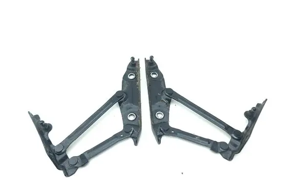 Infiniti Q50 Tailgate/trunk/boot hinge