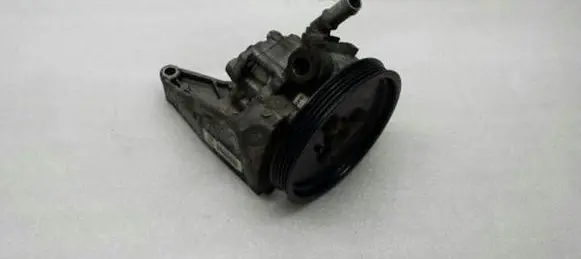 BMW 1 E81 E87 Power steering pump 7692974546