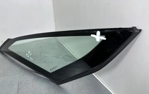 Citroen C4 SpaceTourer Front triangle window/glass 