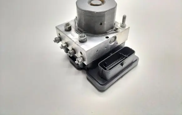 Suzuki Swift II ABS Pump 5611060PA0