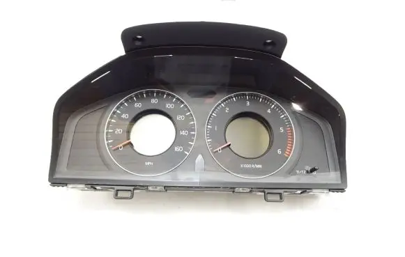 Volvo V70 Speedometer (instrument cluster) 36000416 31254540AA 69109680U