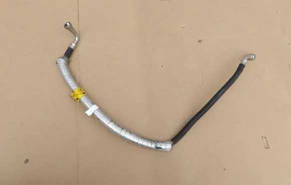 Opel Antara Fuel line pipe 95931574