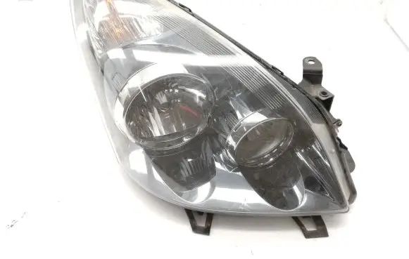 Toyota Corolla Verso E121 Headlight/headlamp P7106R