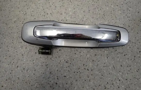 Suzuki Grand Vitara I Sliding door exterior handle 