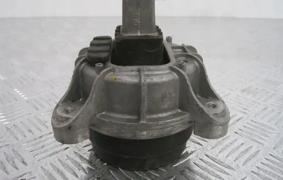 BMW 5 F10 F11 Engine mount vacuum valve 6785602 5905232604895