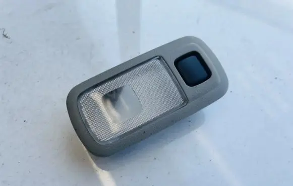 Mazda Xedos 9 Rear seat light