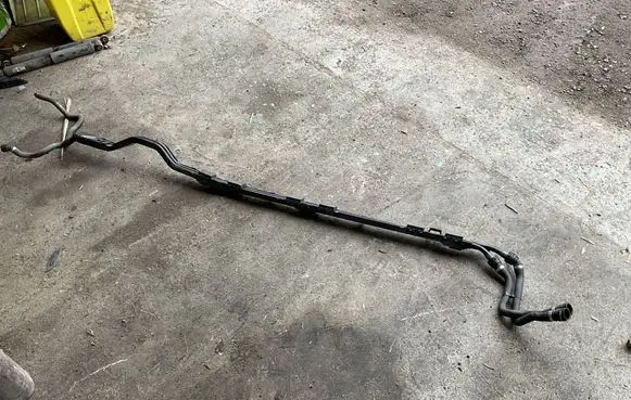 Volvo XC40 Electric car engine cooling hoses/pipes 32339542 32231261