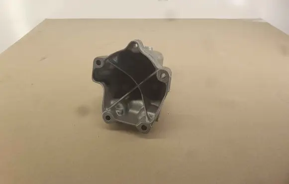 Mercedes-Benz C W205 Engine mounting bracket a6512234304