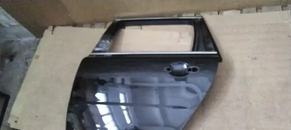 Volvo V70 Rear door 