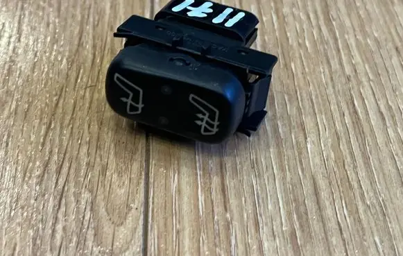 Mercedes-Benz ML W163 Seat heating switch 1638200210