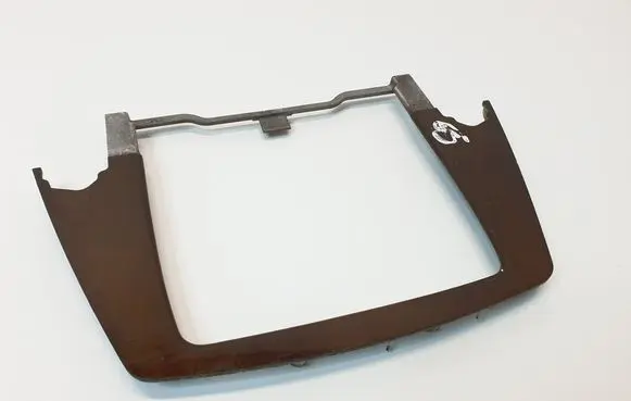 Dashboard lower bottom trim panel