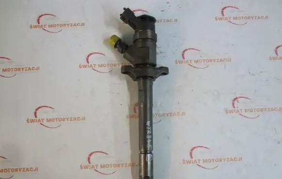 Peugeot 406 Fuel injector 0445110353