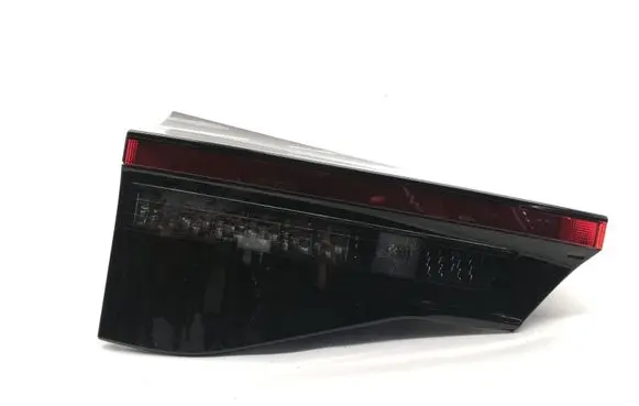 Tailgate rear/tail lights