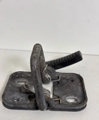 Volkswagen Caddy Engine bonnet/hood lock/latch loop/hook 1K8823186D