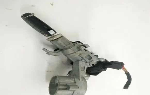 Opel Insignia A Ignition lock 13243373 90650210304