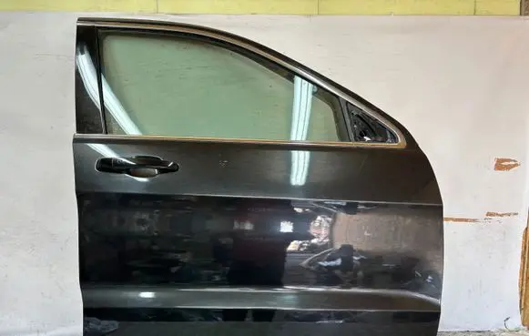 Jeep Grand Cherokee Front door