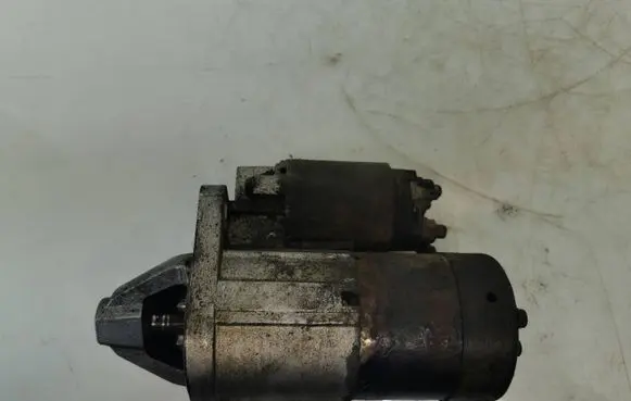 Nissan Note (E11) Starter motor M000T84585
