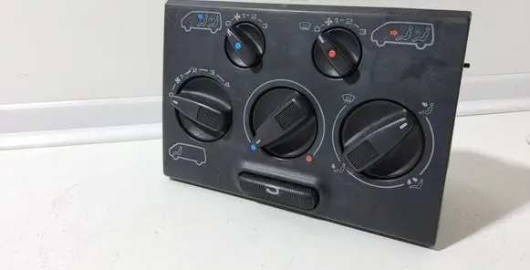Volkswagen Transporter - Caravelle T4 Climate control unit 7D1819045D 901510750002 7D0959511