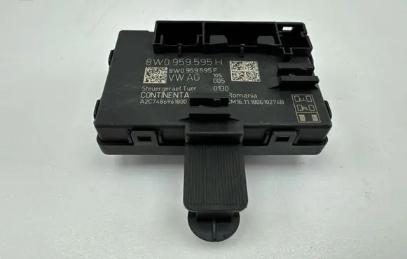 Audi A4 S4 B9 Door control unit/module 8W0959595H