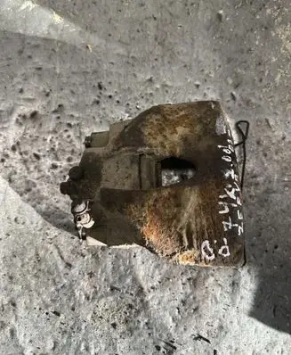 Opel Zafira A Front brake caliper
