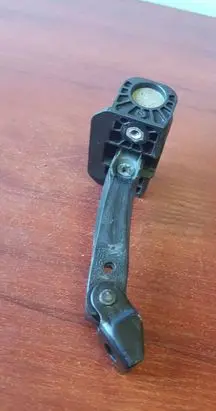 BMW 1 E81 E87 Front door check strap stopper 7176809