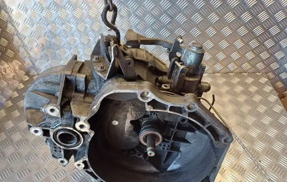 Opel Zafira B Manual 6 speed gearbox 