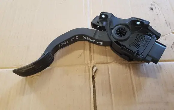Ford Mondeo MK IV Accelerator throttle pedal
