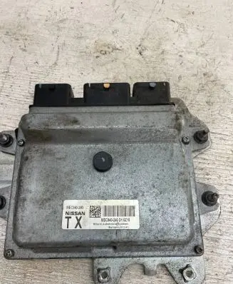 Nissan Qashqai Engine control unit/module MEC940240
