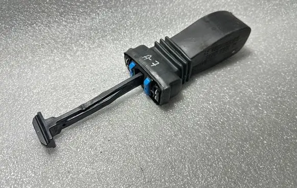 Audi A7 S7 4G Rear door check strap stopper 8T8839267A