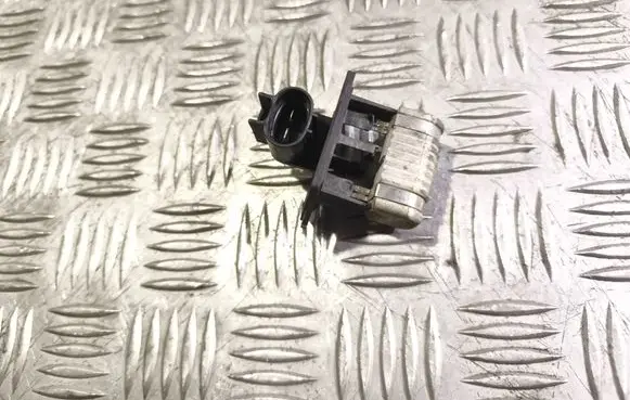 Hyundai i20 (PB PBT) Coolant fan relay