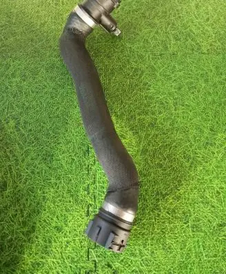 BMW M6 Coolant pipe/hose 7834054