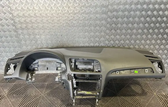 Audi Q5 SQ5 8R Dashboard 8R1857735