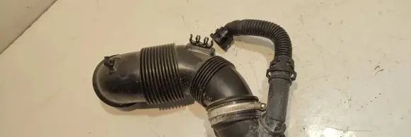 Skoda Superb B8 (3V) Turbo air intake inlet pipe/hose 5Q0129635 ETB446481 VWAGA00000