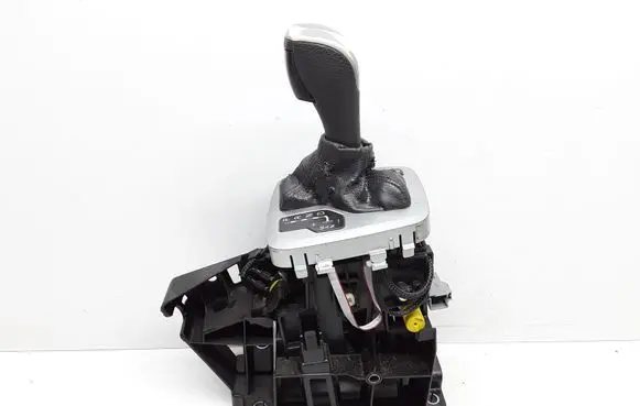 Volvo XC90 Gear shifter/selector P08689424